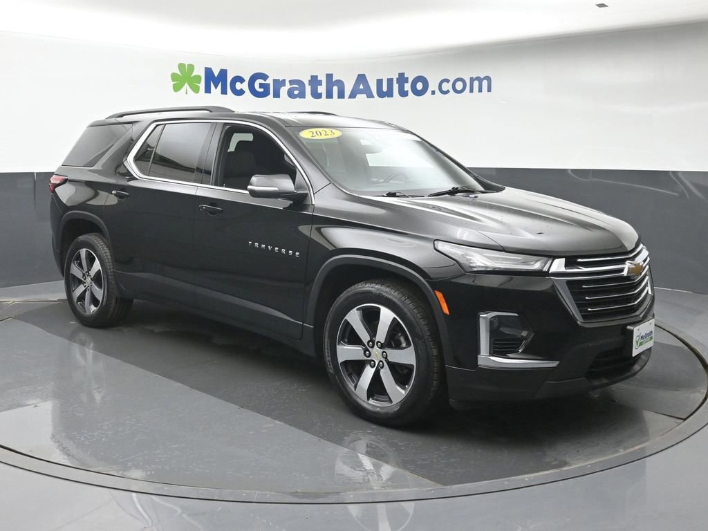 Used 2023 Chevrolet Traverse LT Leather SUV