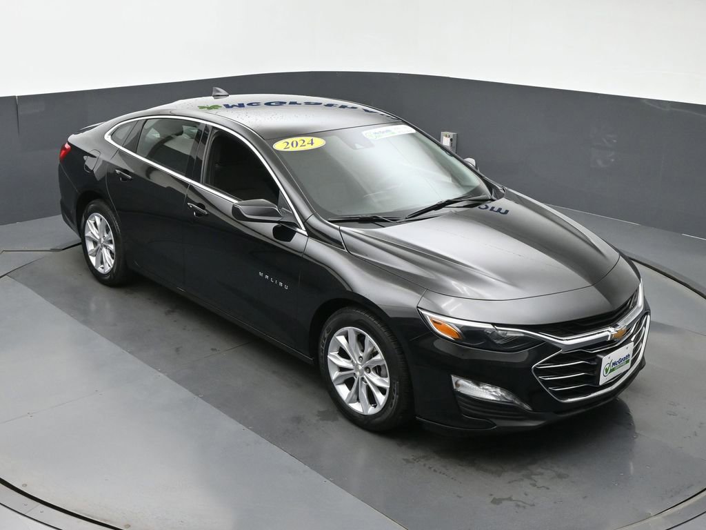 2024 Chevrolet Malibu 1LT photo 2