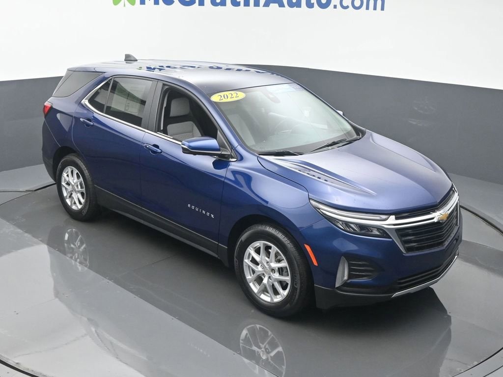Used 2022 Chevrolet Equinox LT with VIN 3GNAXKEV8NL187084 for sale in Cedar Rapids, IA