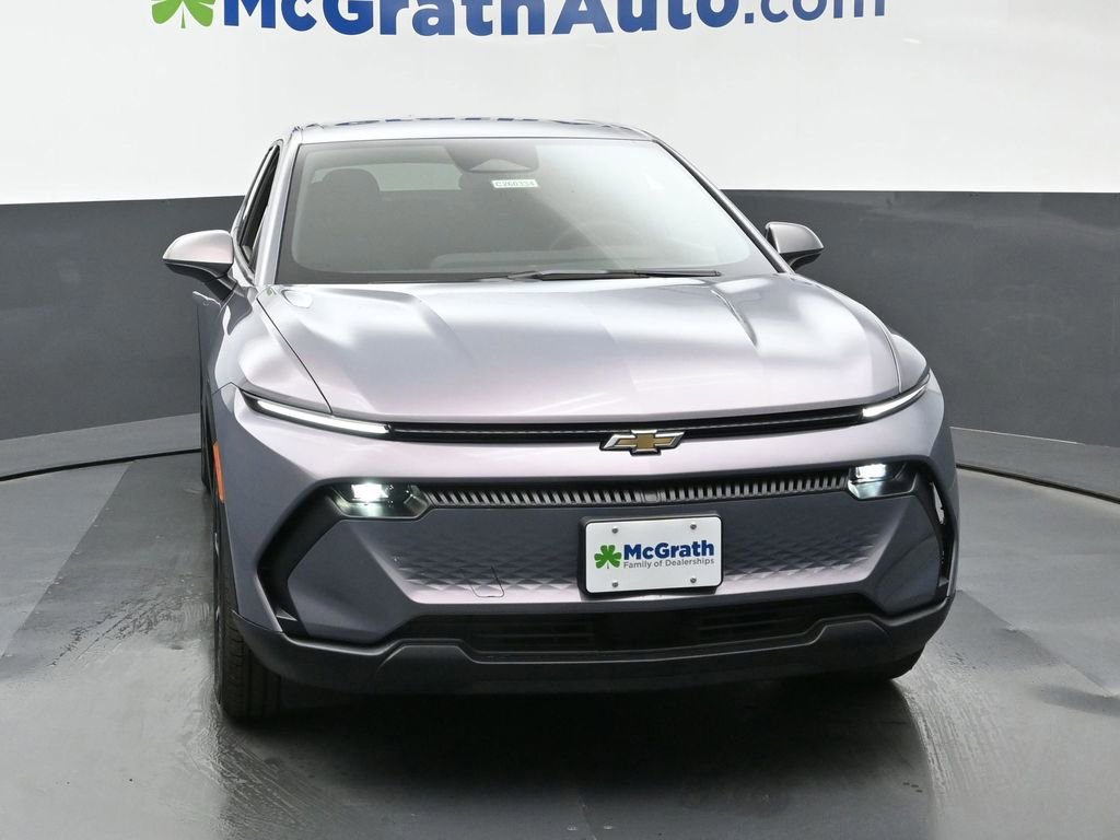 2026 Chevrolet Equinox EV 1LT photo 3