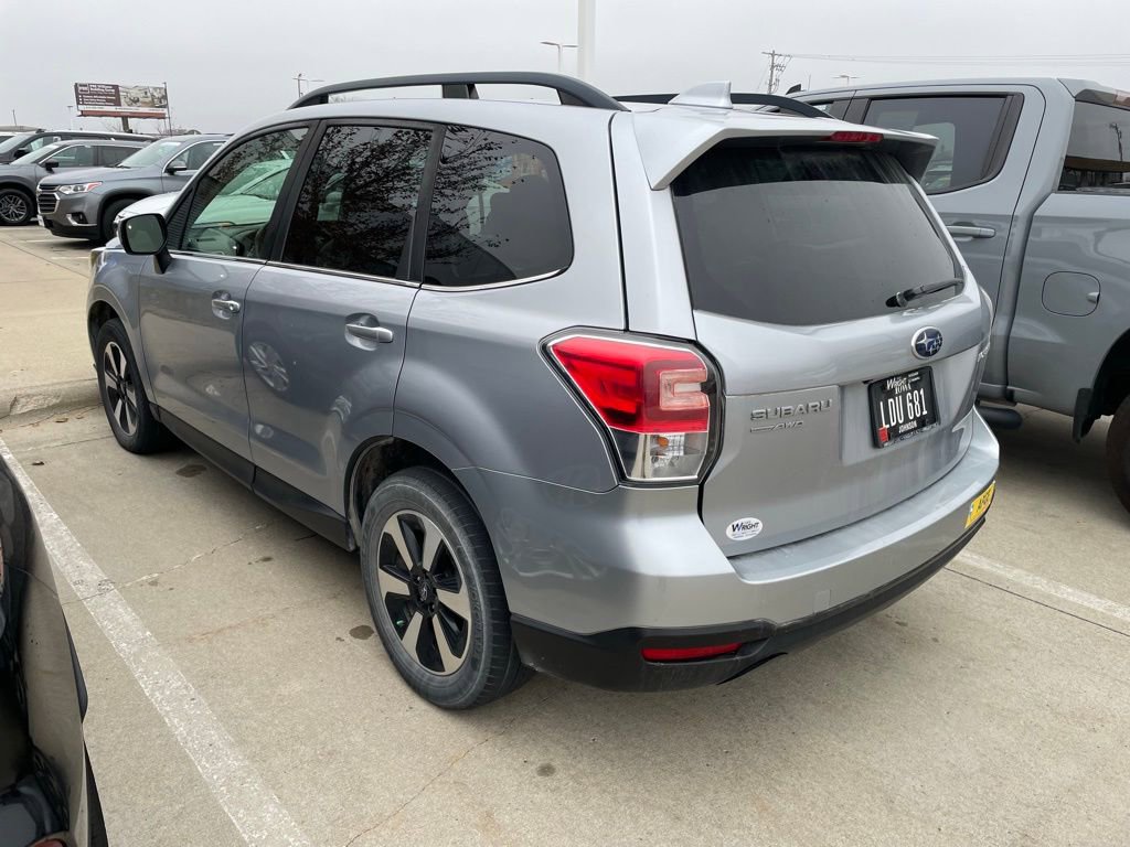2018 Subaru Forester Limited photo 4