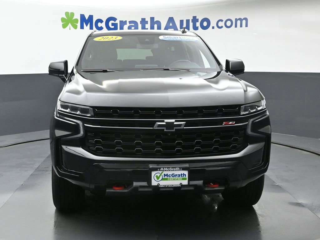 2023 Chevrolet Suburban Z71 photo 2
