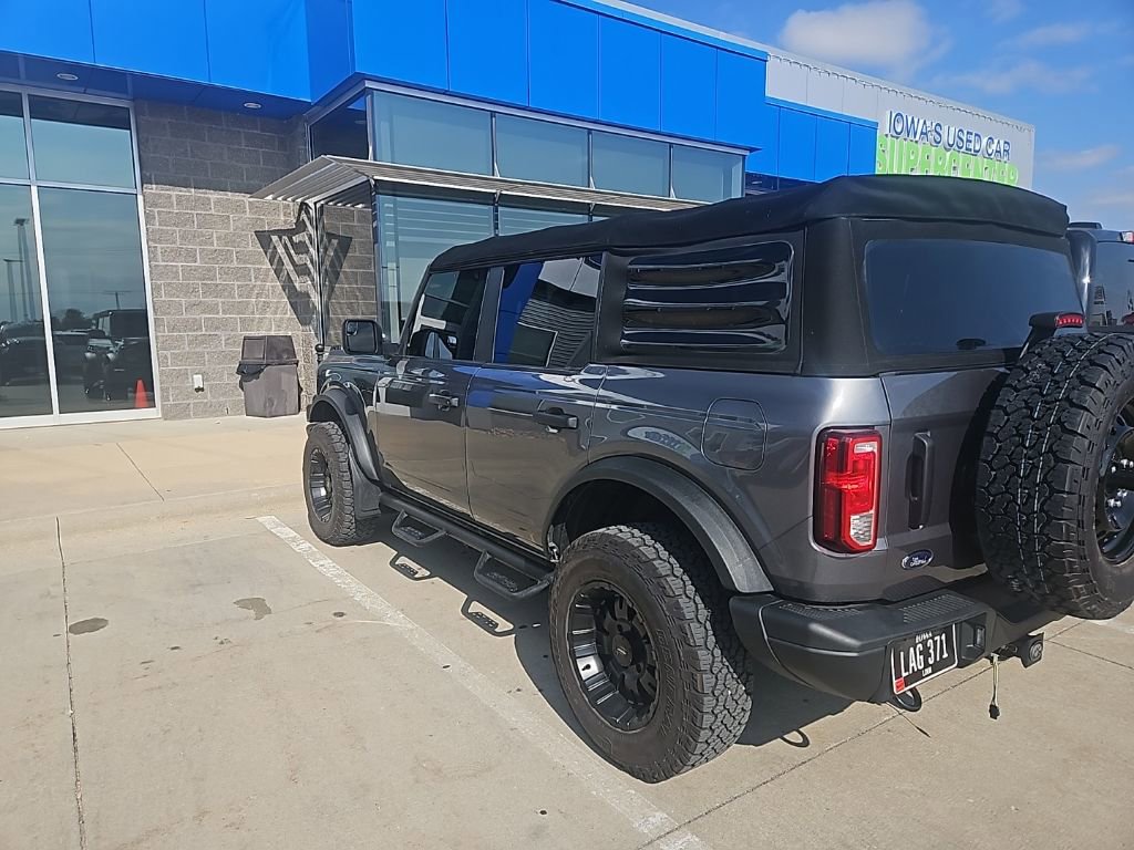 2022 Ford Bronco Base photo 2