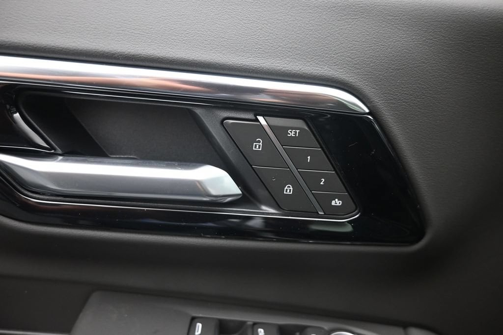 2026 Chevrolet Suburban Premier - Photo 20
