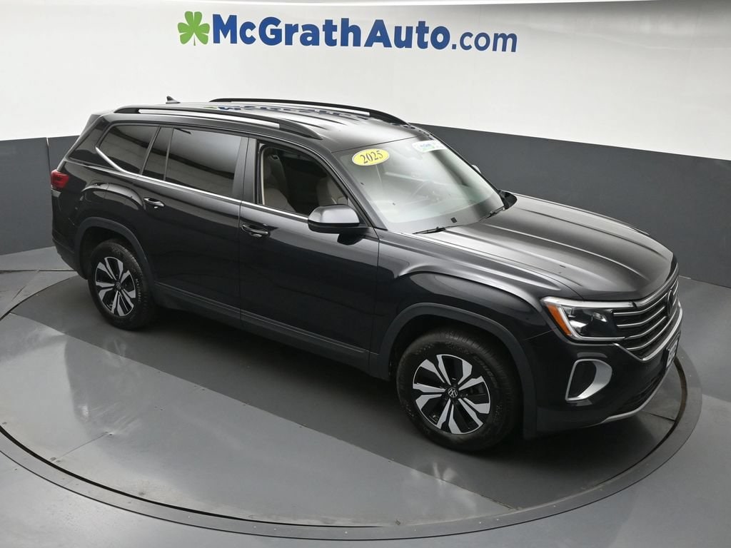 Used 2025 Volkswagen Atlas 2.0T SE SUV