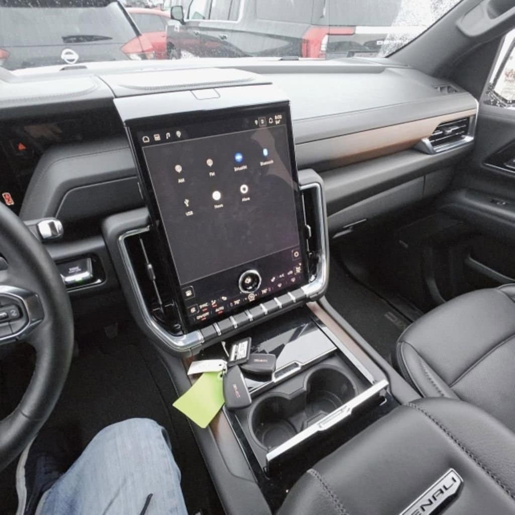 Used 2025 GMC Yukon Denali SUV