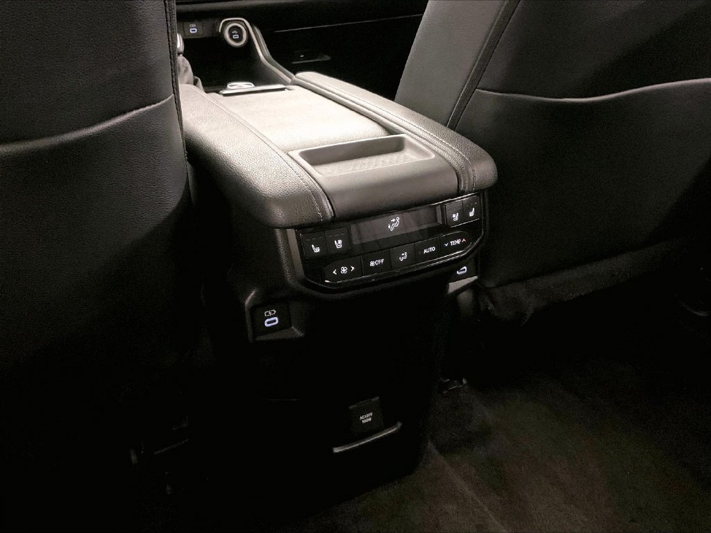 2024 Toyota Grand Highlander Platinum - Photo 38