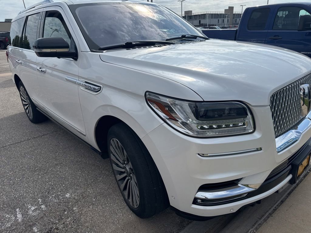 2019 Lincoln Navigator Reserve photo 2