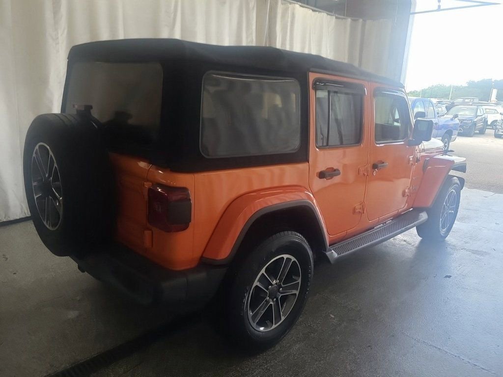 2018 Jeep Wrangler Unlimited Sahara photo 3