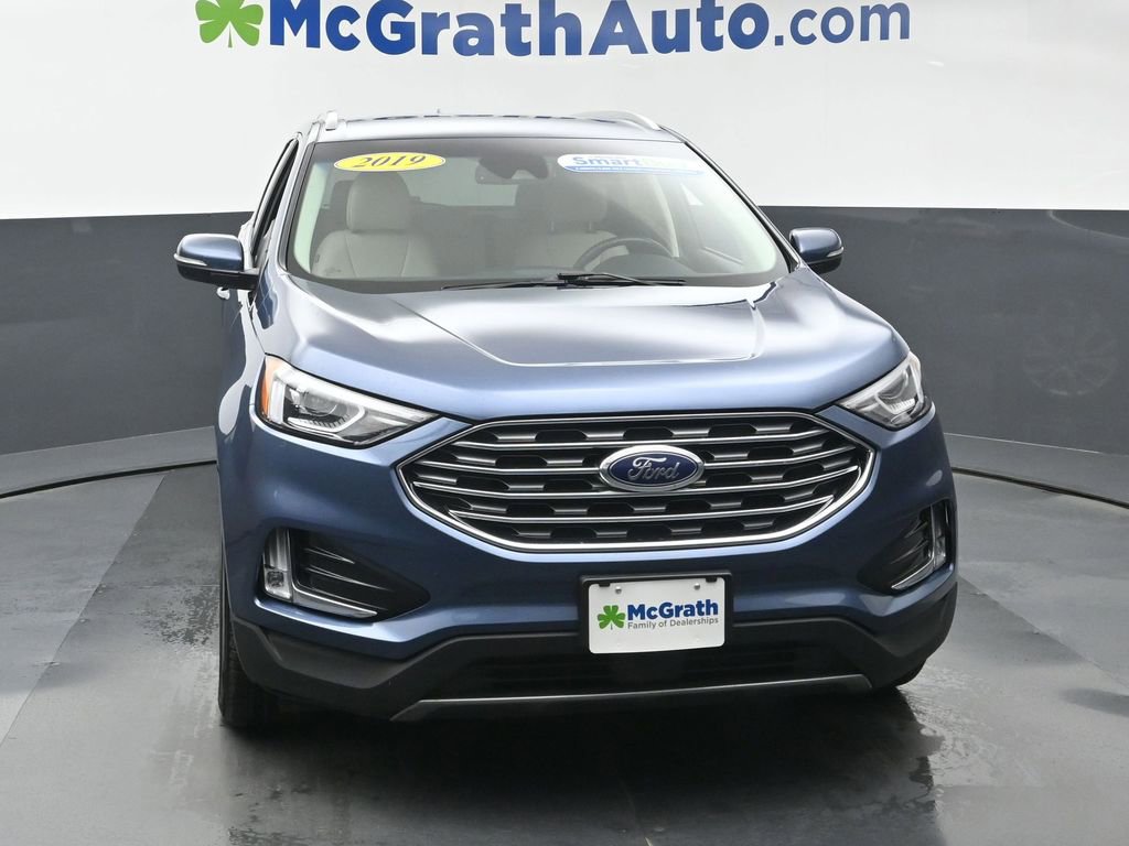 2019 Ford Edge Titanium photo 3