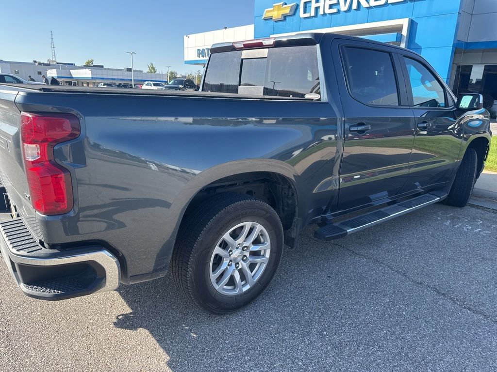 2020 Chevrolet Silverado 1500 LT photo 3