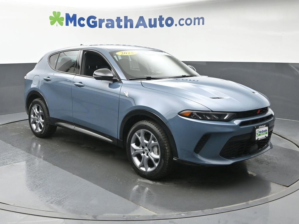 Used 2025 Dodge Hornet R/T with VIN ZACPDFCW4S3A45209 for sale in Cedar Rapids, IA