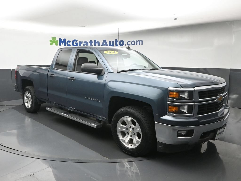 Used 2014 Chevrolet Silverado 1500 LT with VIN 1GCVKREC4EZ203273 for sale in Cedar Rapids, IA