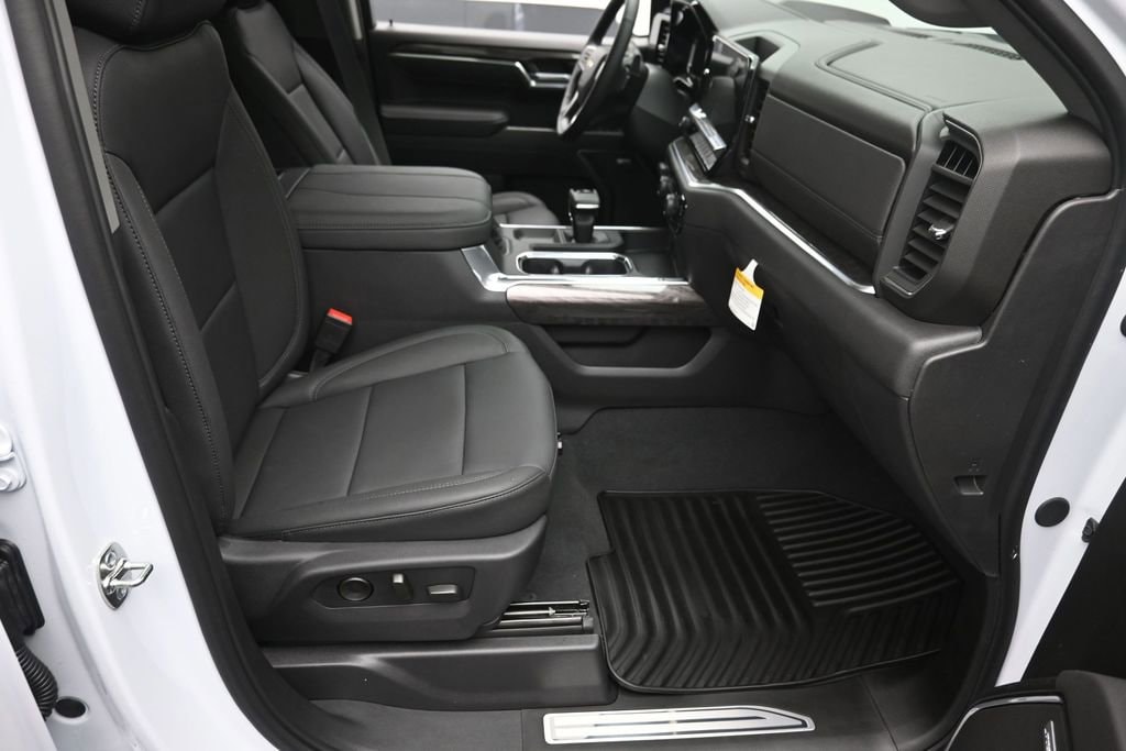 2026 Chevrolet Silverado 1500 LTZ - Photo 9