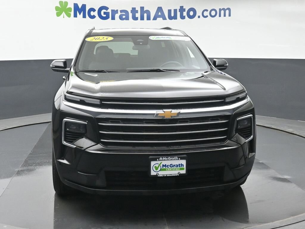Used 2025 Chevrolet Traverse LT SUV