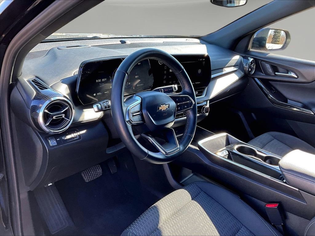 2025 Chevrolet Equinox LT - Photo 20