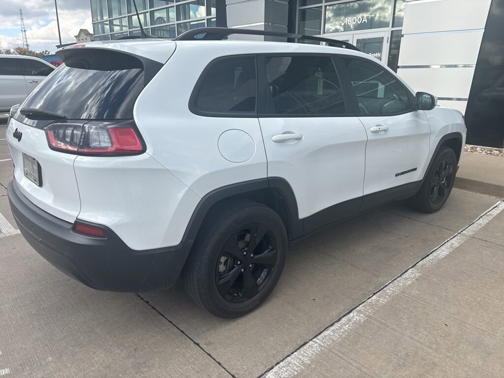 Used 2021 Jeep Cherokee Altitude SUV