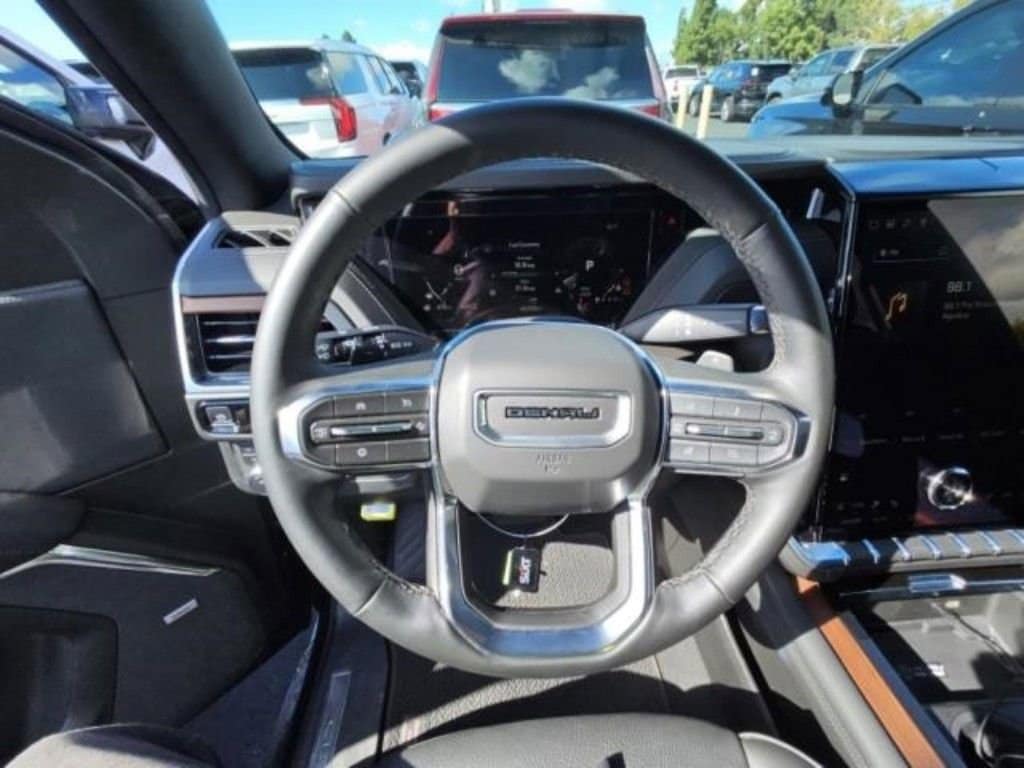 Used 2025 GMC Yukon XL Denali SUV