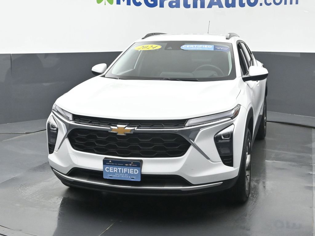 2024 Chevrolet Trax LT photo 3
