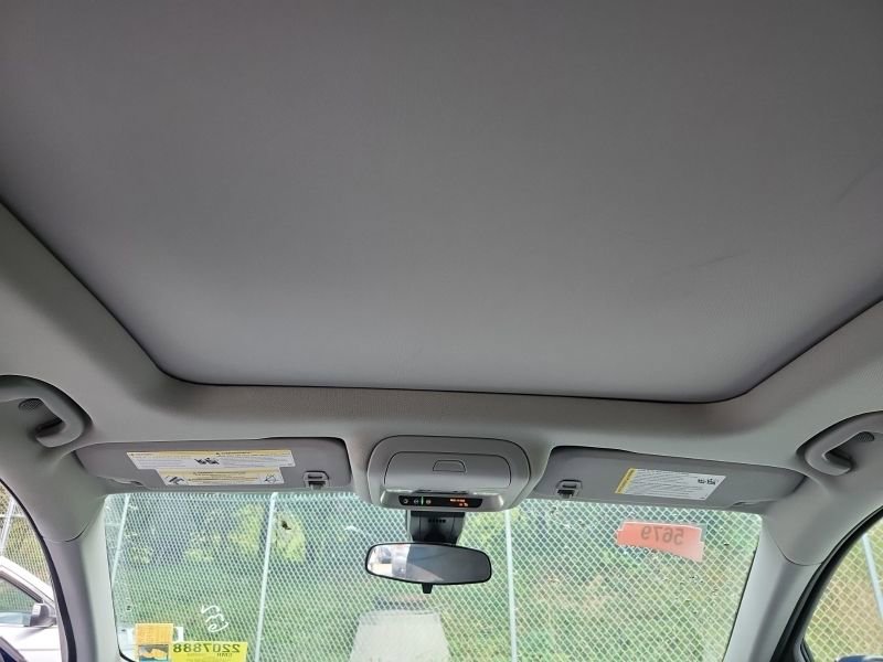 2022 Chevrolet Equinox LT photo 2