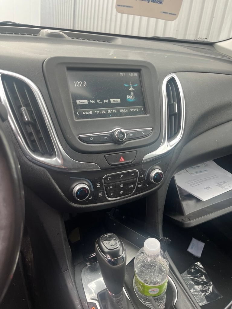 Used 2018 Chevrolet Equinox LT with VIN 3GNAXJEV5JS573889 for sale in Cedar Rapids, IA
