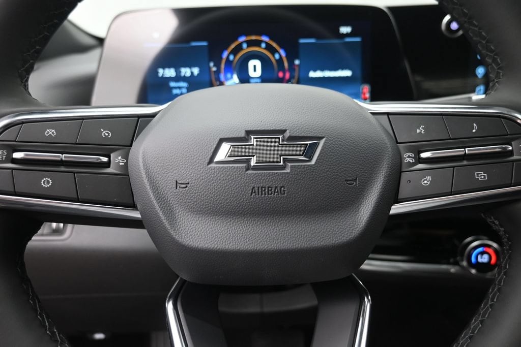 2027 Chevrolet Equinox LT - Photo 19