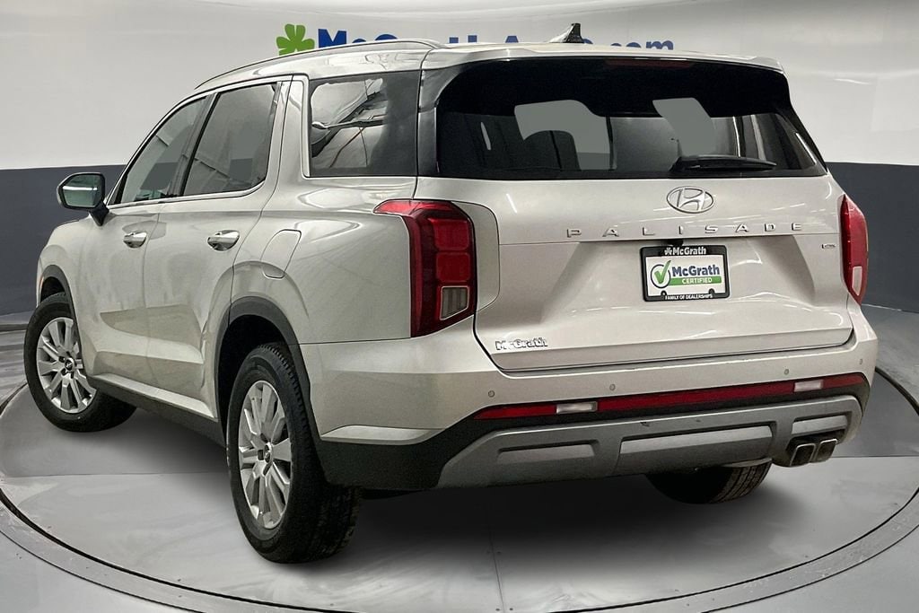 Used 2024 Hyundai Palisade SEL with VIN KM8R2DGE1RU790291 for sale in Cedar Rapids, IA