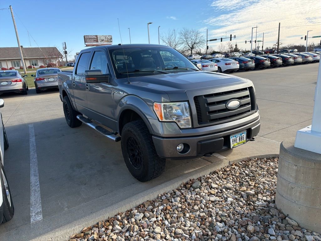2009 Ford F-150 XL photo 2