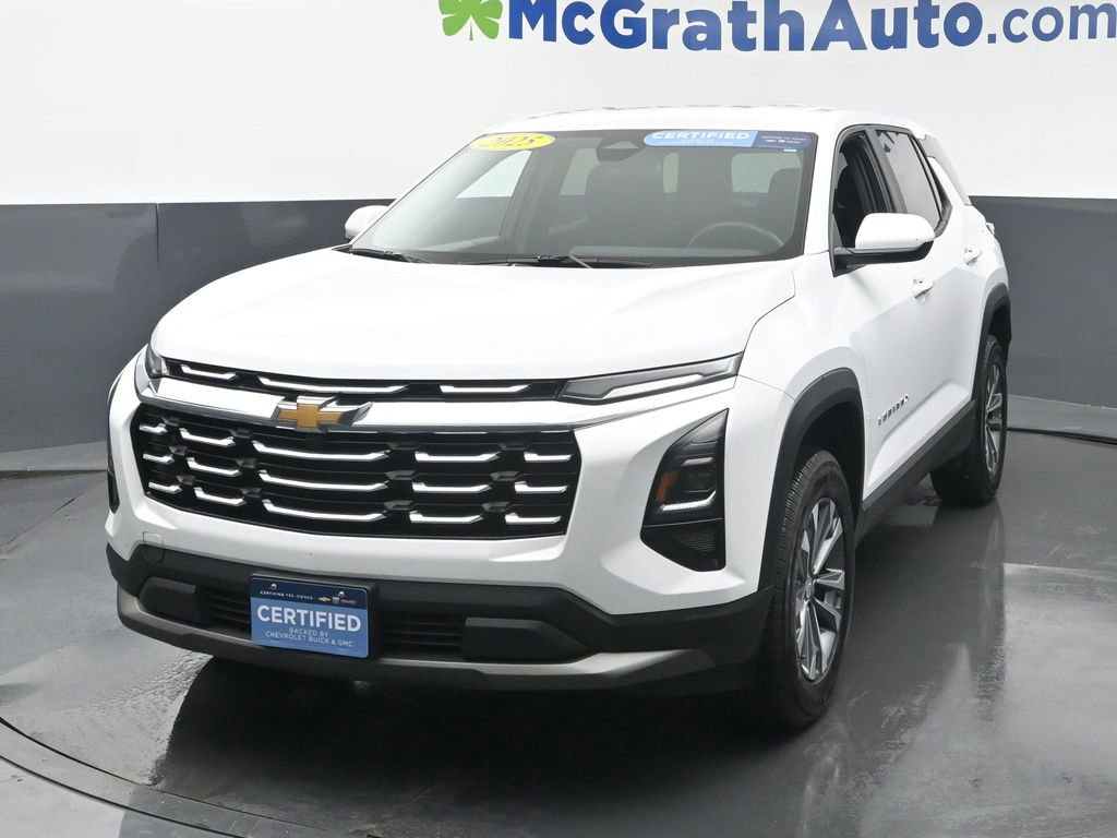 2025 Chevrolet Equinox LT photo 2