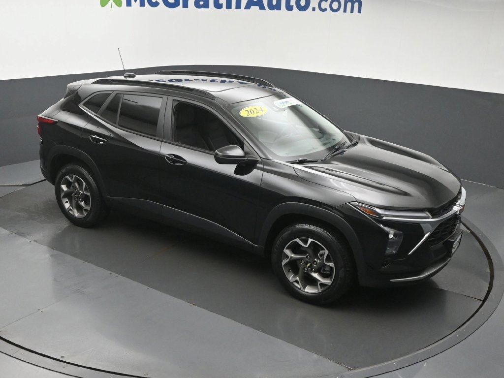 Used 2024 Chevrolet Trax LT SUV