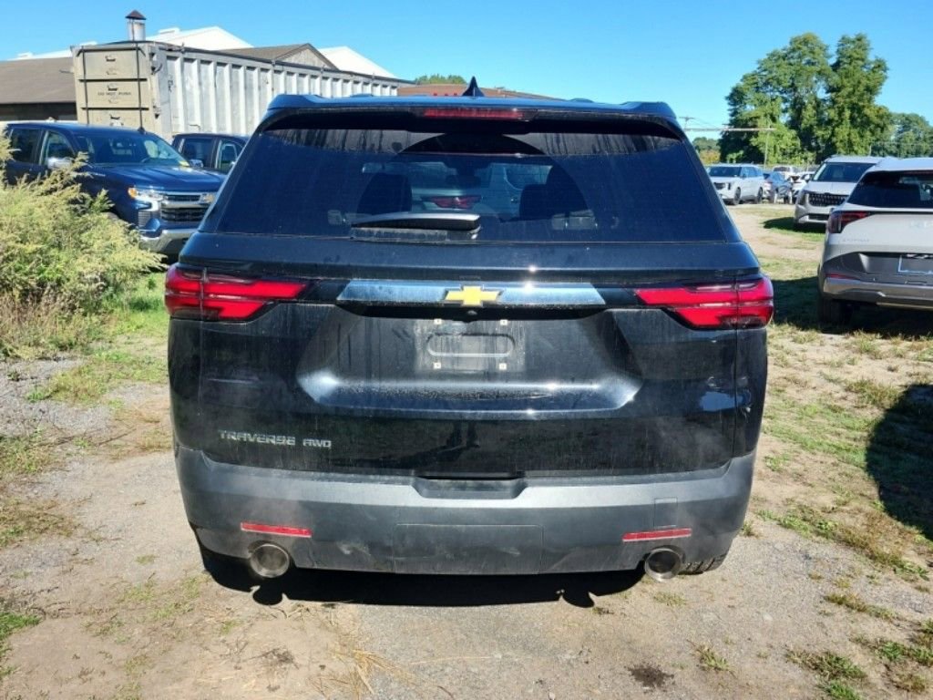 2023 Chevrolet Traverse LS photo 4