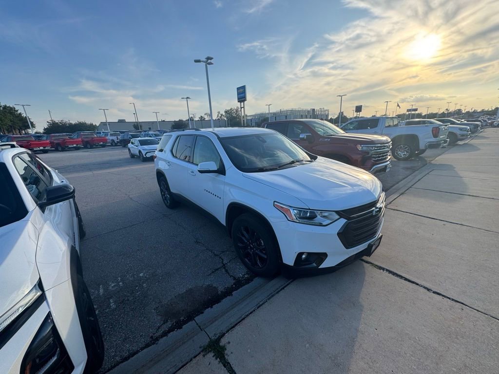2021 Chevrolet Traverse RS photo 3