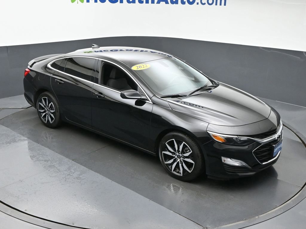 2022 Chevrolet Malibu RS photo 2