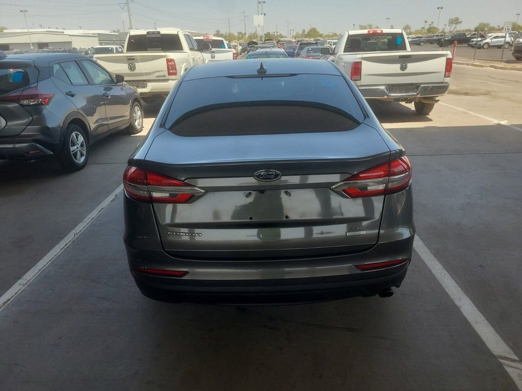 2019 Ford Fusion SE photo 4