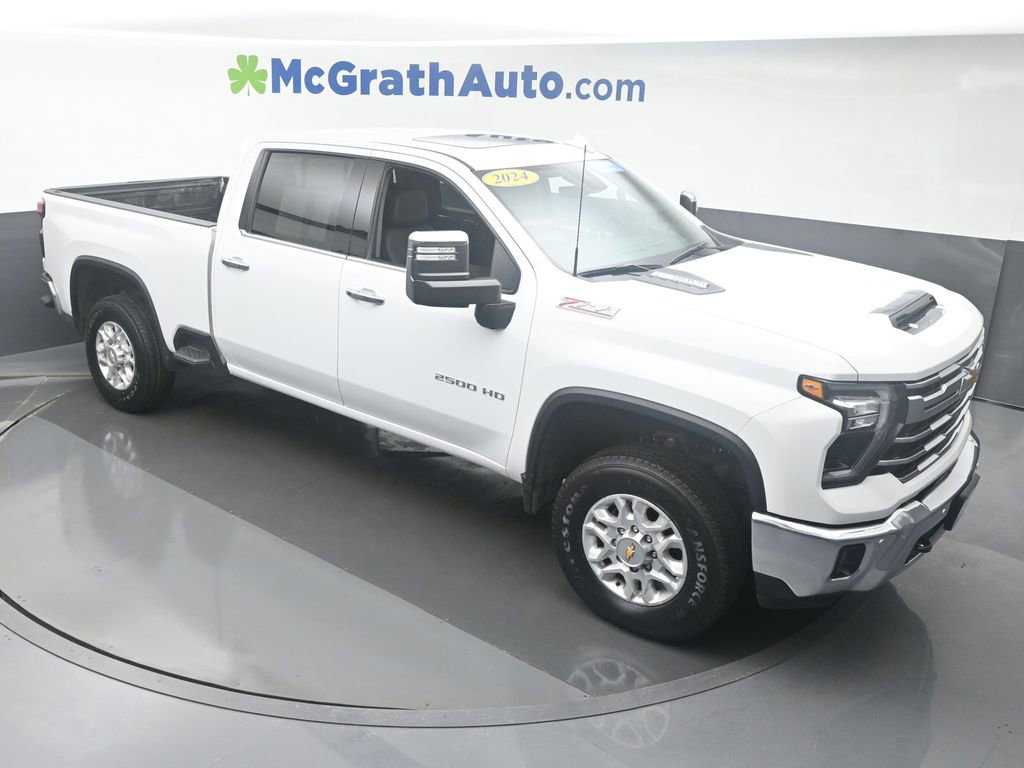 2024 Chevrolet Silverado 2500HD LTZ photo 2