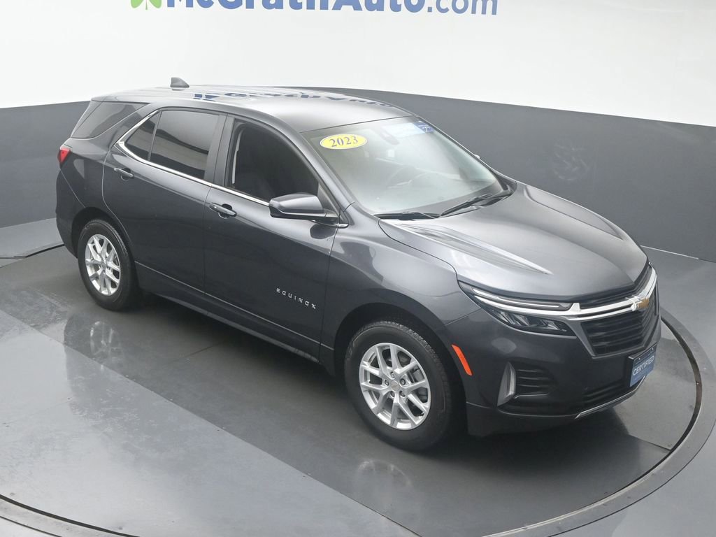 2023 Chevrolet Equinox LT photo 2