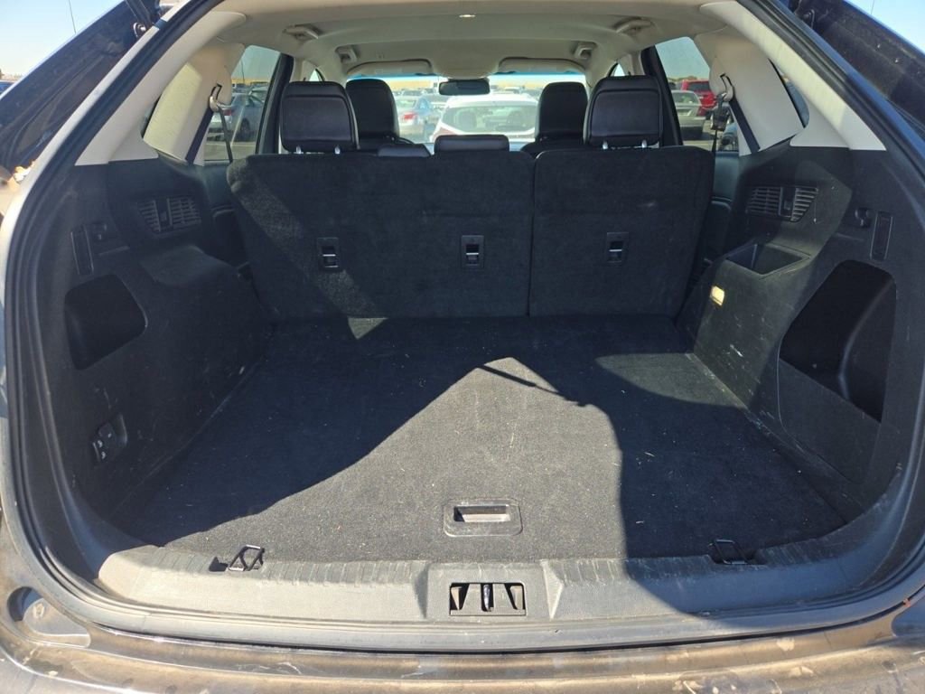 2024 Ford Edge SEL photo 3