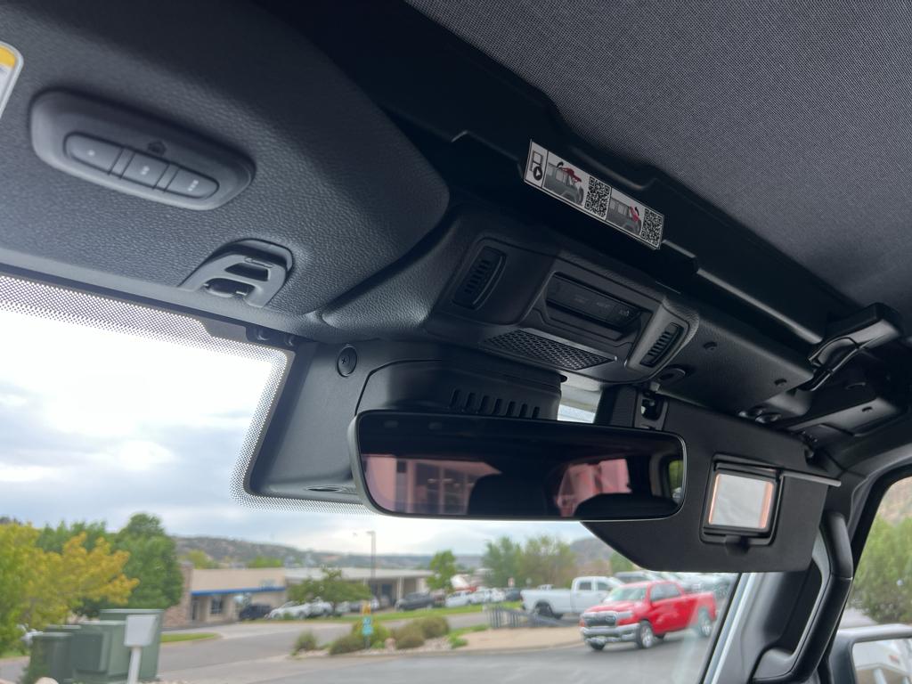 2025 Jeep Wrangler 4-Door Sahara - Photo 30