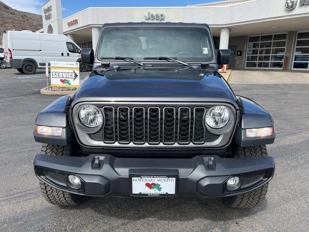 2025 Jeep Gladiator Sport photo 2