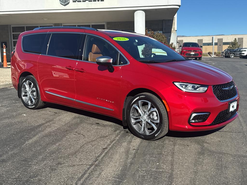 2026 Chrysler Pacifica Pinnacle's photo