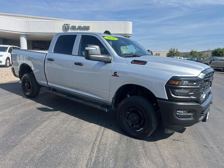 2026 Ram 2500 TRADESMAN CREW CAB 4X4 6'4 BOX Pickup
