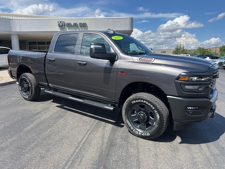 2026 Ram 3500 TRADESMAN CREW CAB 4X4 6'4 BOX Pickup