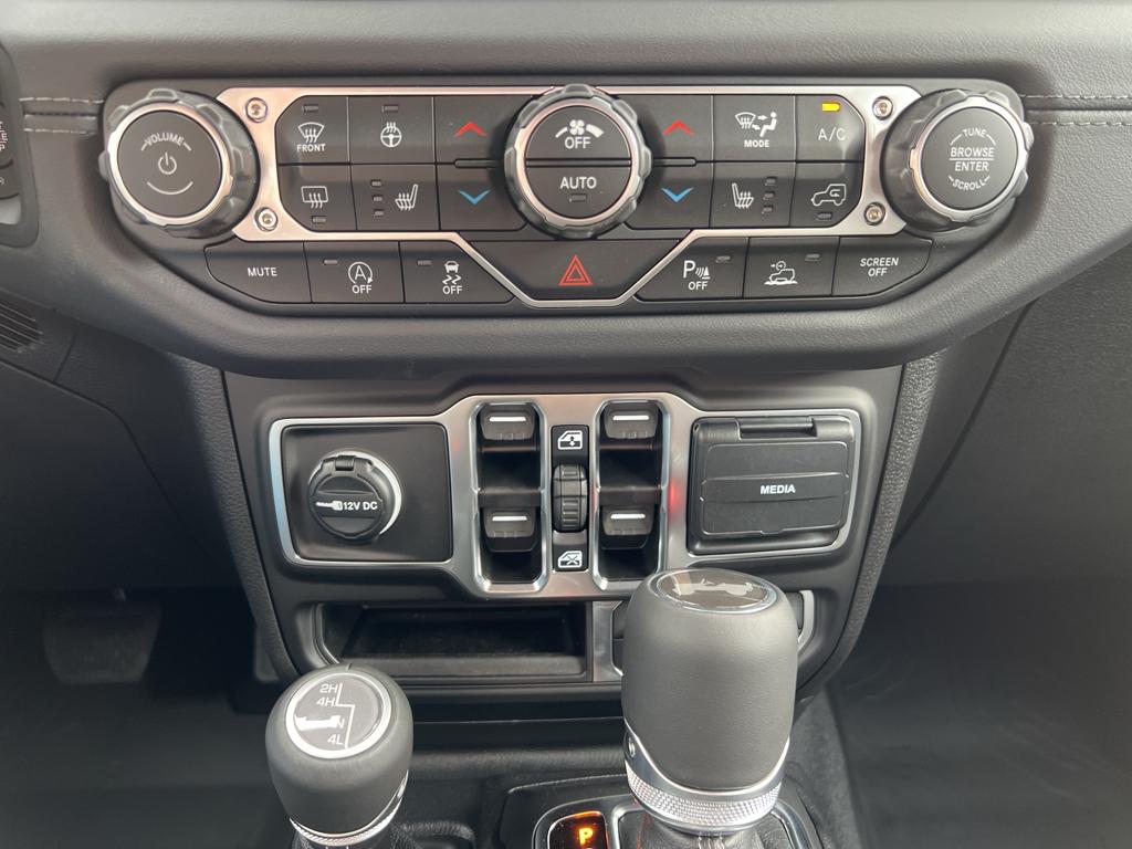 2025 Jeep Wrangler 4-Door Sahara - Photo 24