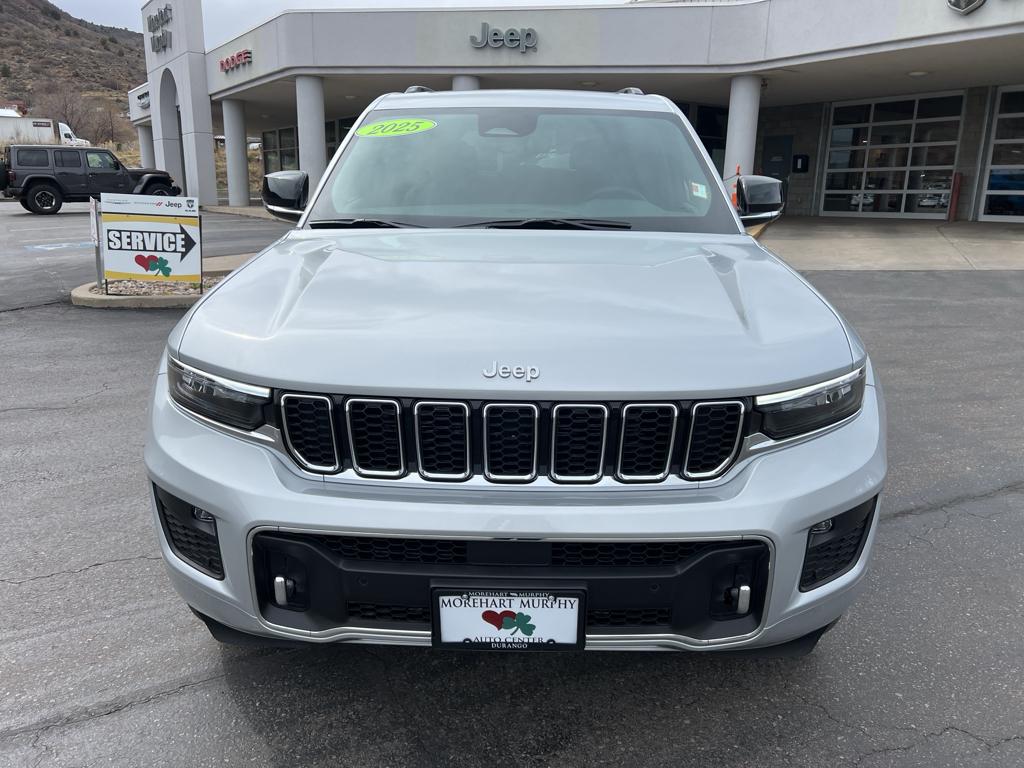 2025 Jeep Grand Cherokee Overland photo 2