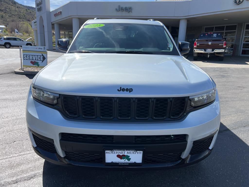 2025 Jeep Grand Cherokee Altitude X photo 2