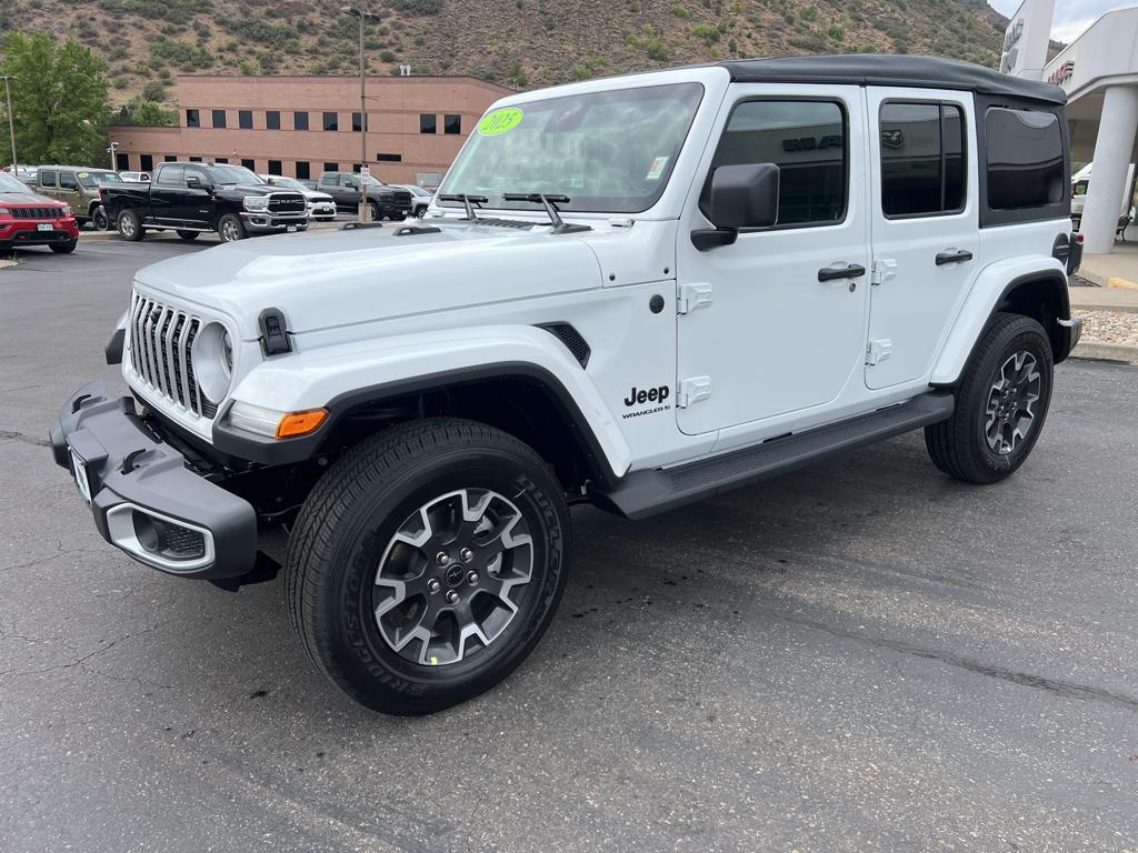 2025 Jeep Wrangler 4-Door Sahara - Photo 3