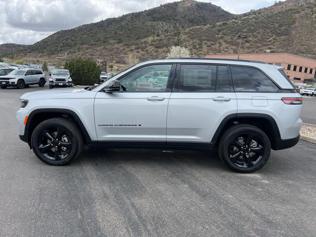 2025 Jeep Grand Cherokee Altitude X photo 4