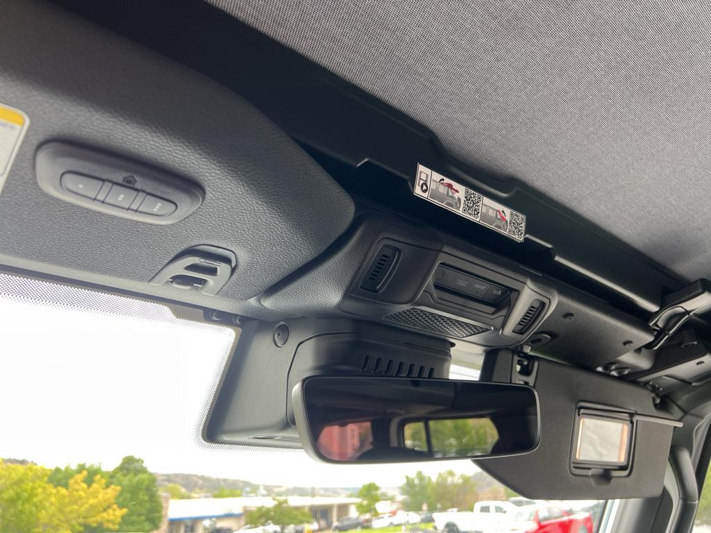 2025 Jeep Wrangler 4-Door Sahara - Photo 29