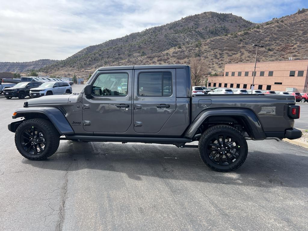 2025 Jeep Gladiator Sport photo 4