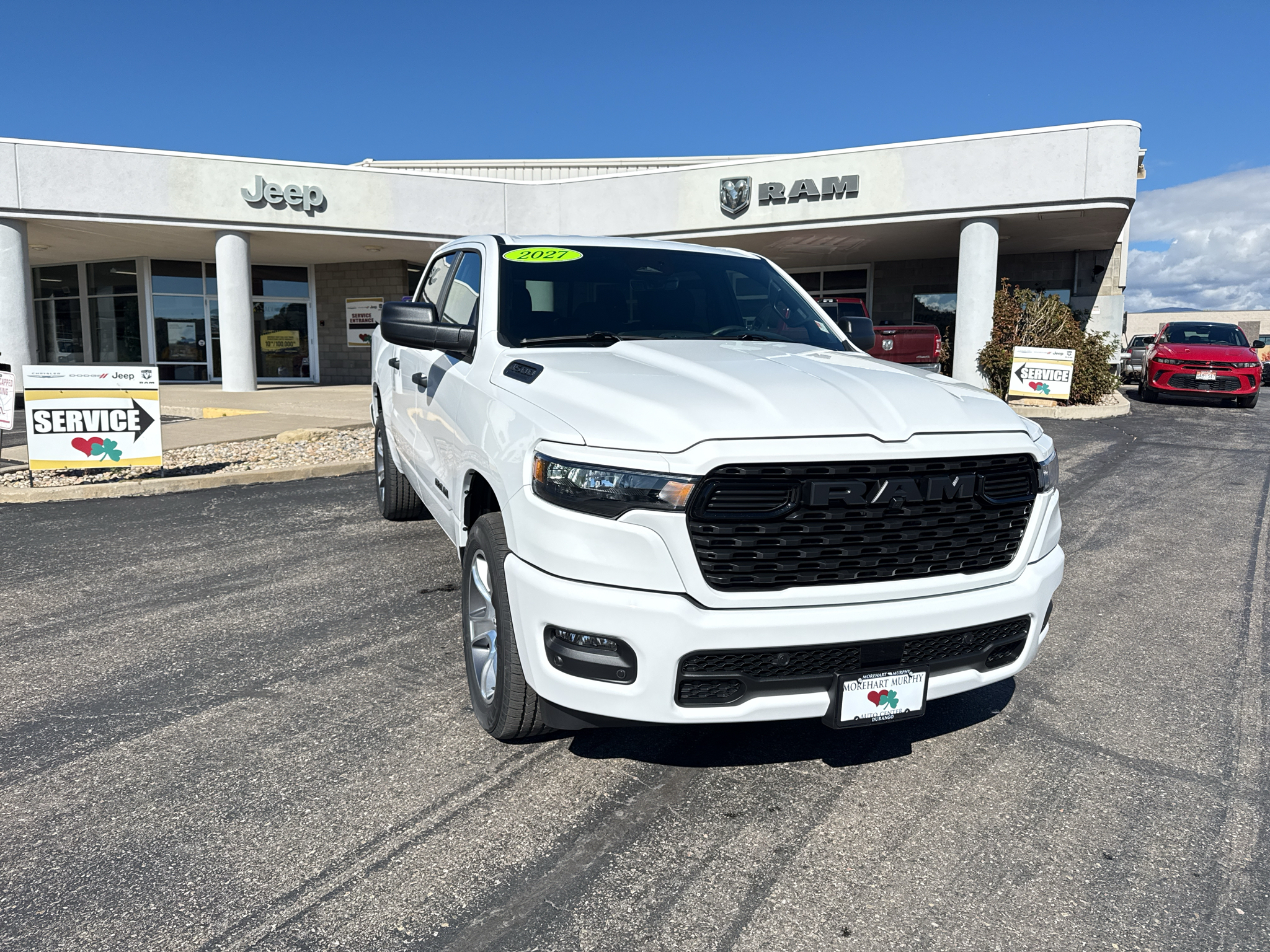 2027 Ram 1500 EXPRESS CREW CAB 4X4 5'7 BOX Pickup